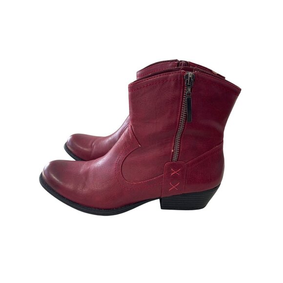 Chicos Giselle Ankle Boots Size 8 Red Faux Leather Plaid Lining Western Rodeo - Picture 2 of 9